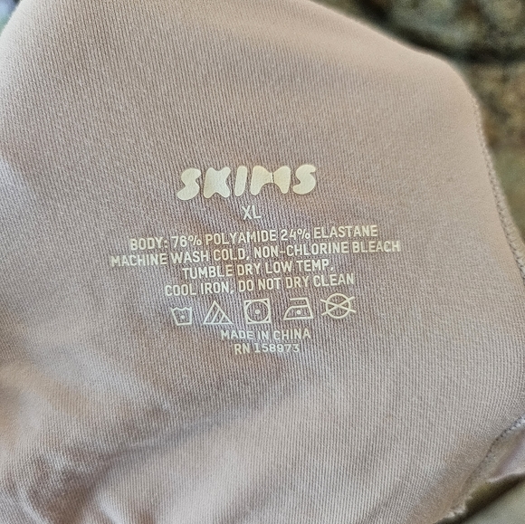 skims fits everybody lilac crop top - Picture 2 of 2